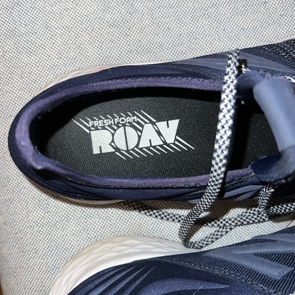 New Balance sneakers (barely worn) - size 10 men’s - Picture 5 of 5